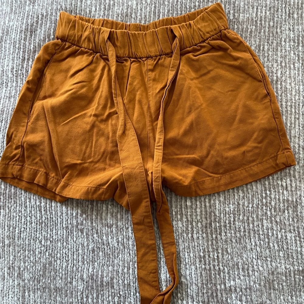 Pull&Bear, XS. Mustard yellow mini flowy shorts